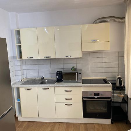 Royal Suite Unirii-2 Bdr Apartment Бухарест Екстер'єр фото