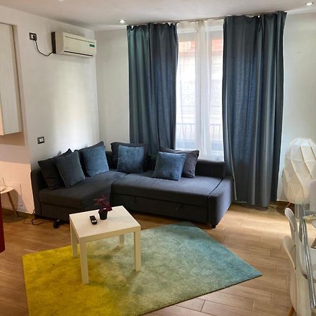 Royal Suite Unirii-2 Bdr Apartment Бухарест Екстер'єр фото