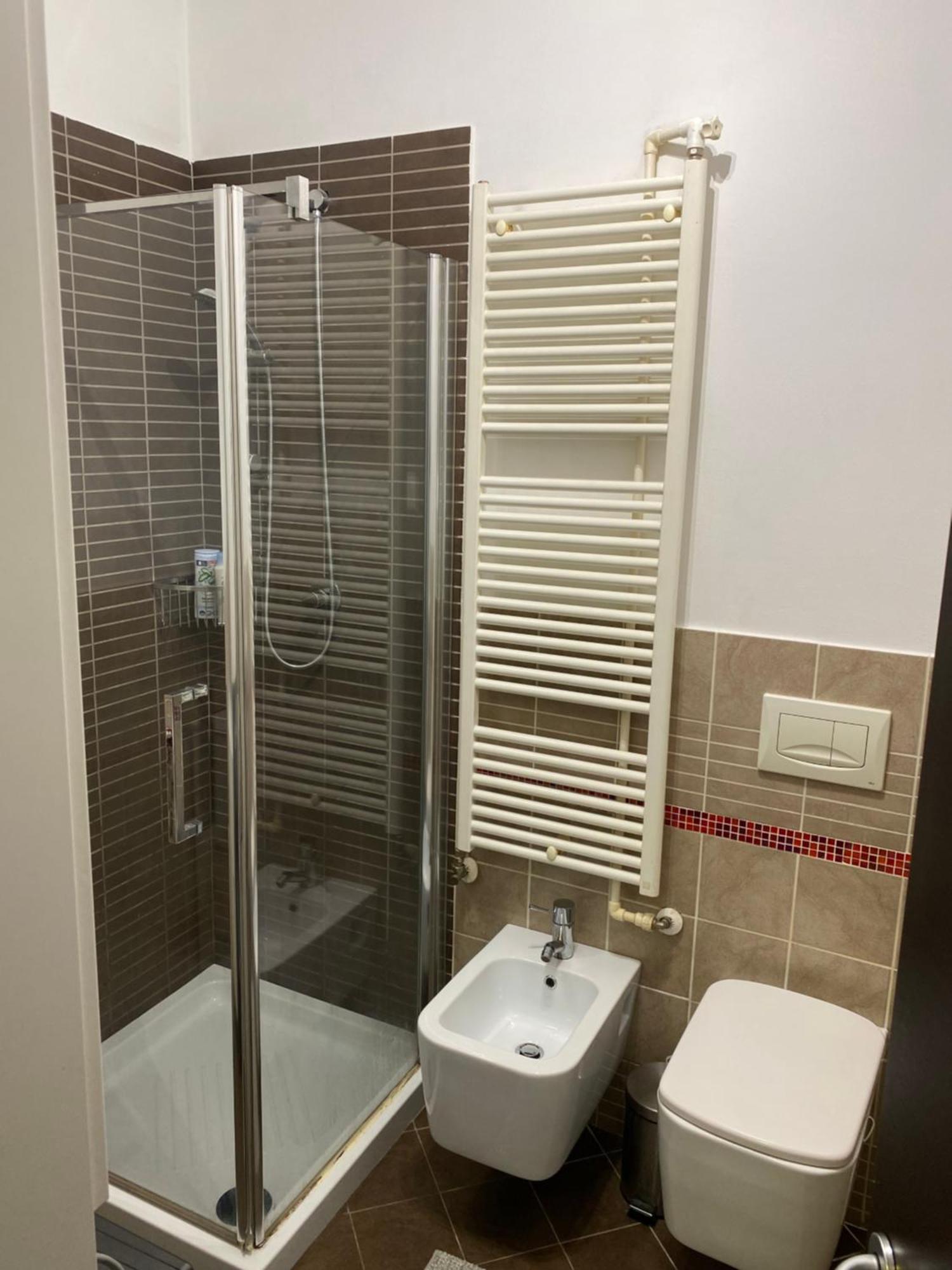 Royal Suite Unirii-2 Bdr Apartment Бухарест Екстер'єр фото