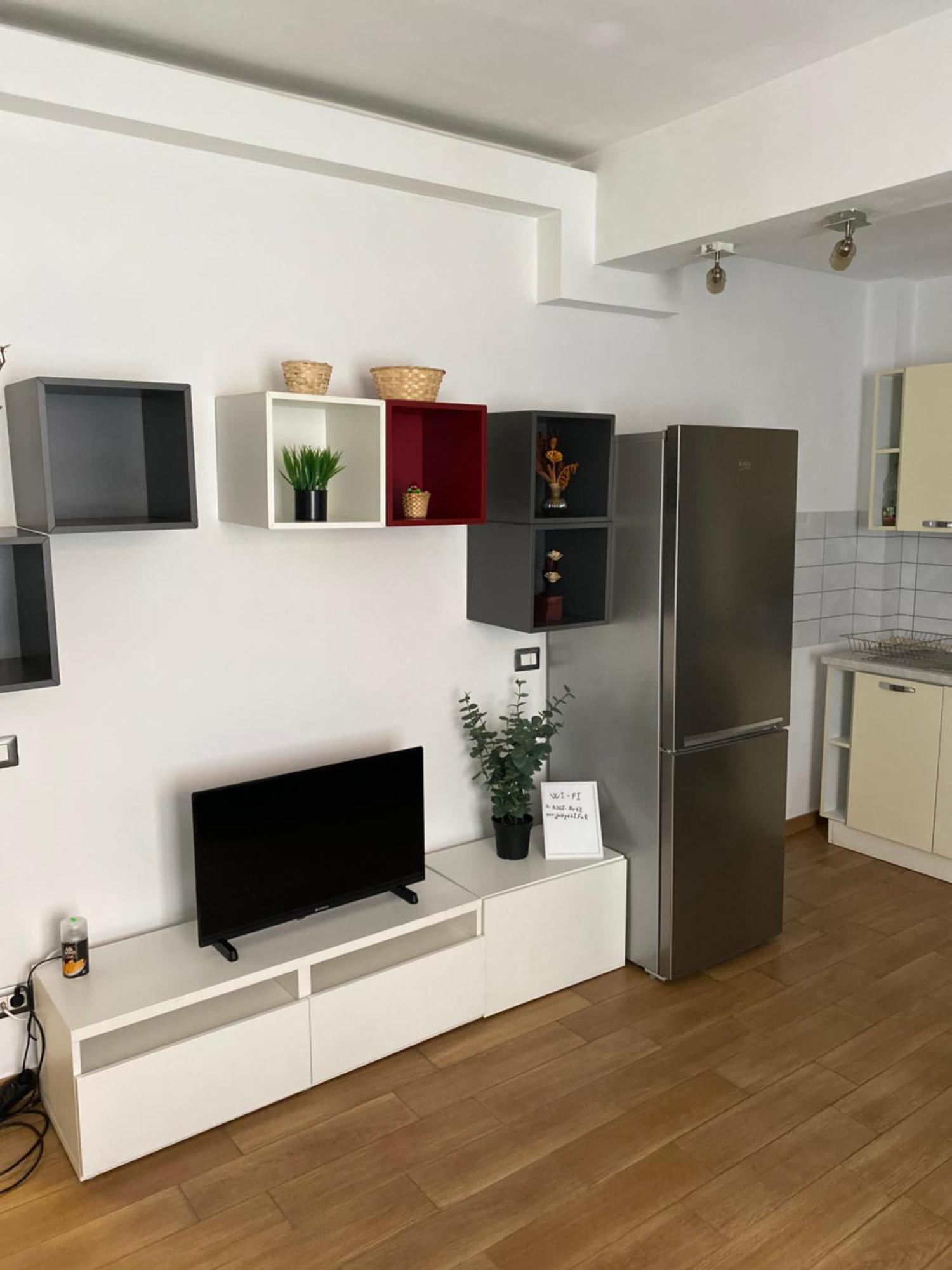 Royal Suite Unirii-2 Bdr Apartment Бухарест Екстер'єр фото